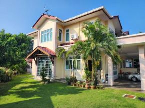 Wakaf Bharu Garden Stay Semi-D By UJ